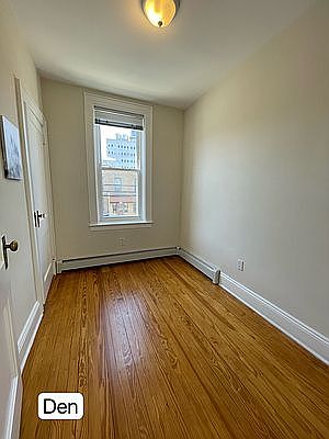 3rd image of 2333 33rd St #2