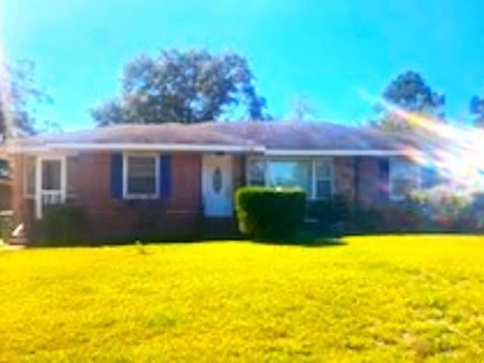 4025 Acacia Dr