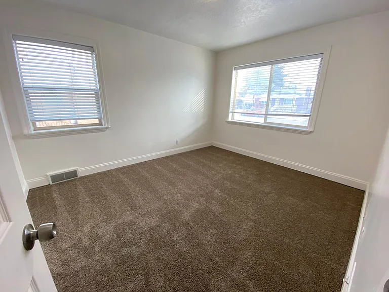 1401 N 300 W — Photo 6
