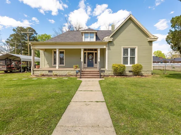 306 E 3rd St, Lonoke, AR 72086