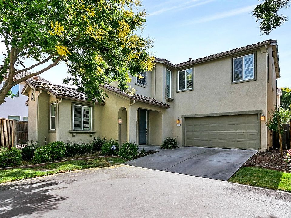 1st image of 18 N Beach Pl