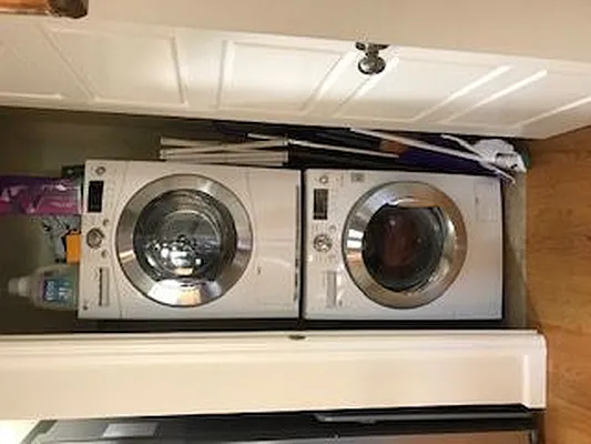 Rented by Alexiou Realty | media 14