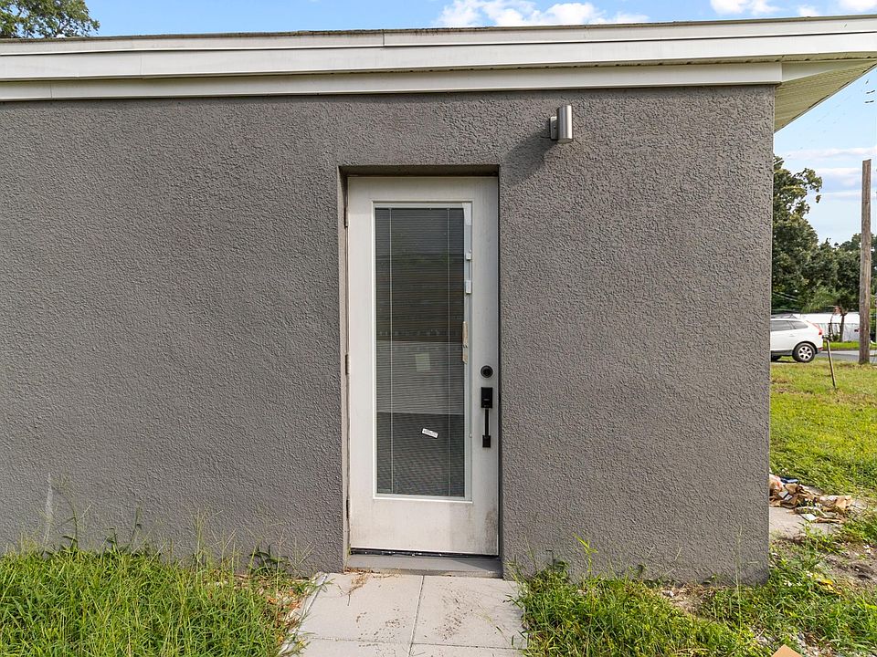 1st image of 1918 Cloverlawn Ave #1918