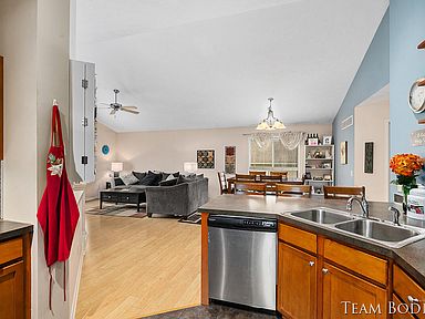 7532 Katie Ln Hudsonville Mi 49426 Mls 21112805 Zillow