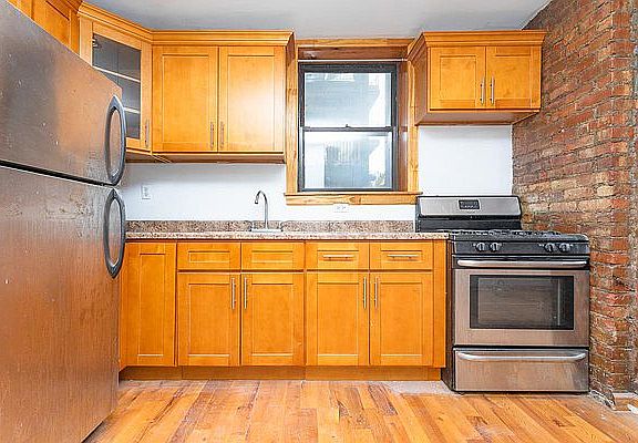 2nd image of 100 Broadway #3C