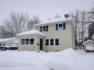 21 Parkview Ter, Rochester, NY 14617