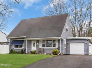 813 Raleigh Drive, Toms River, NJ