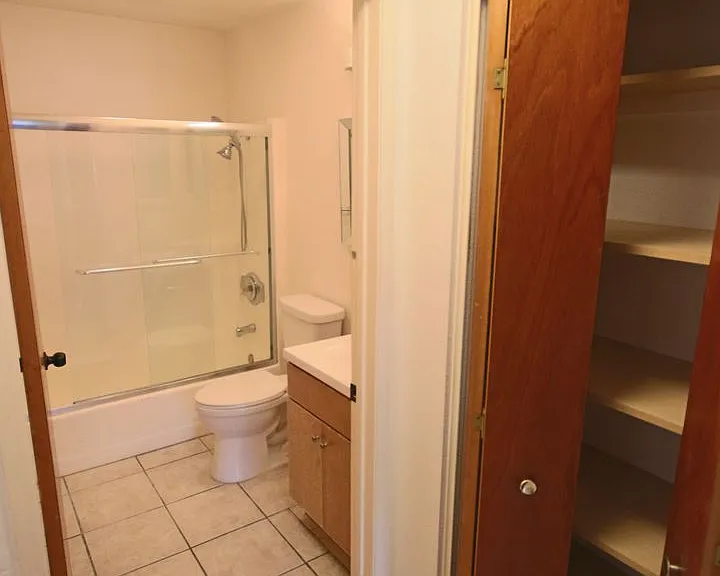 8308 Regents Rd #1C — Photo 20