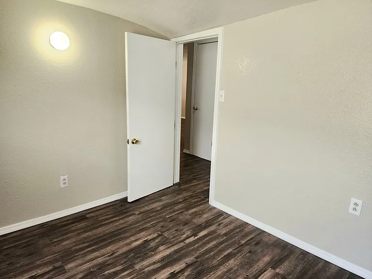 905 N Avenue K #907 — Photo 23