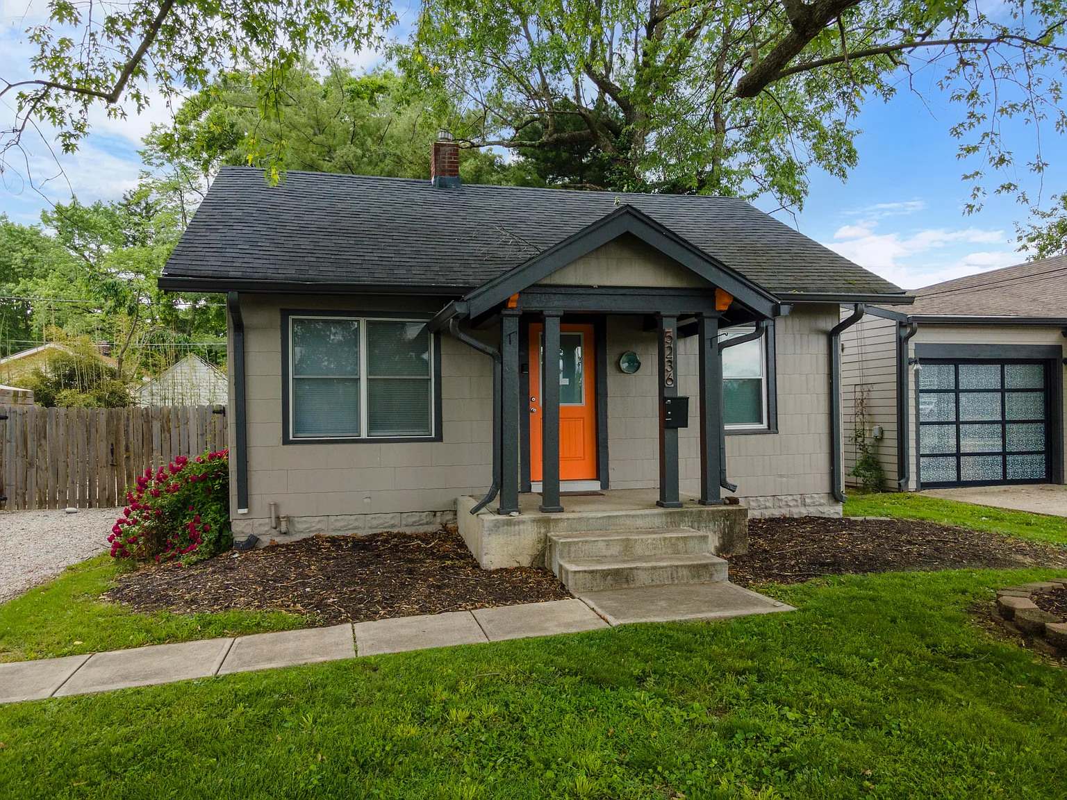 2 bed, 720 sqft, $1,800 — Photo 4