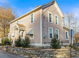 15 Pearl St, Baltic, CT 06330