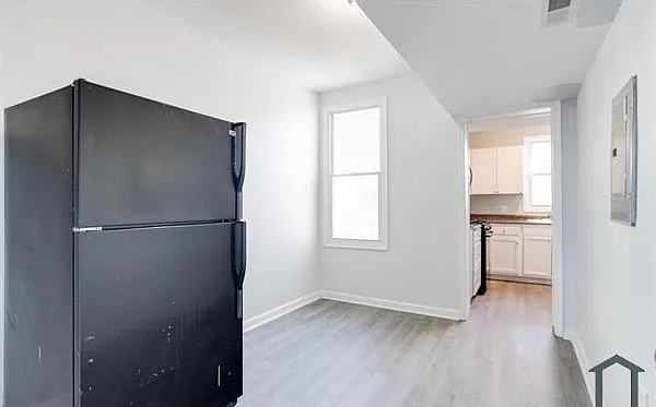 2 bed, $1,325 — Photo 3