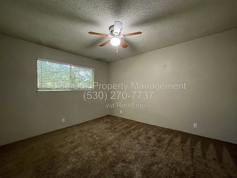 623 W 6th Ave #11 — Photo 7