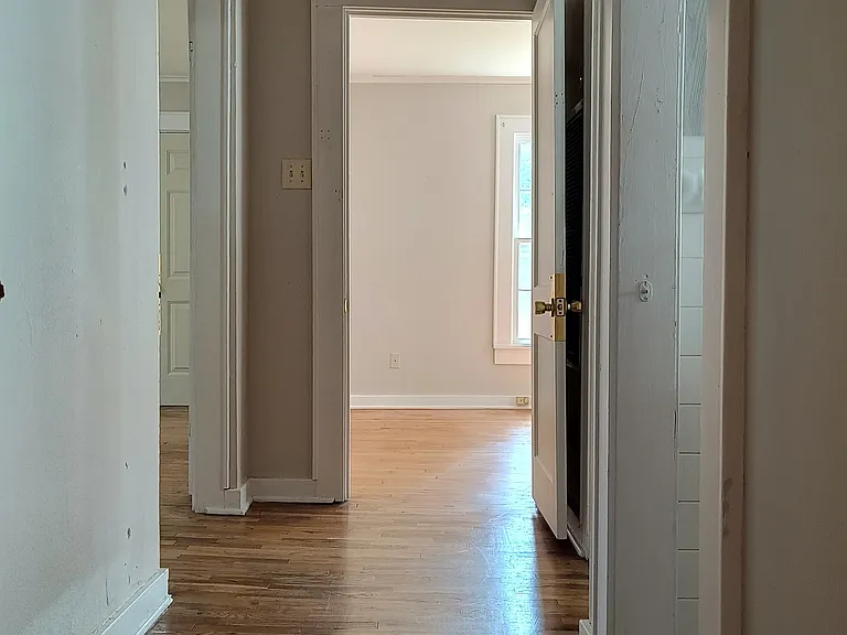 1215 S Elm St — Photo 20