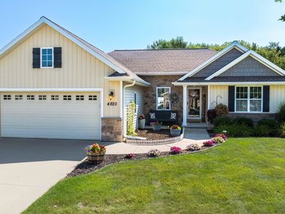 4820 Isabella Cir, Hobart, WI, 54155