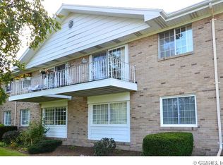 1014B Greenleaf Rd, Rochester, NY 14612