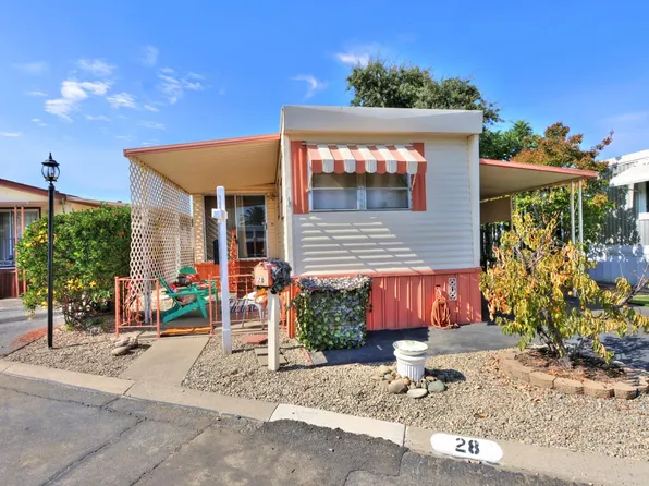 28 Golden Inn Way, Rancho Cordova, CA 95670