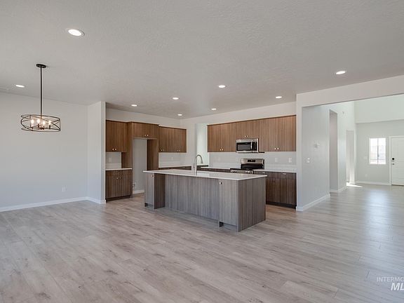 5th image of 1108 Woods Bog Ct