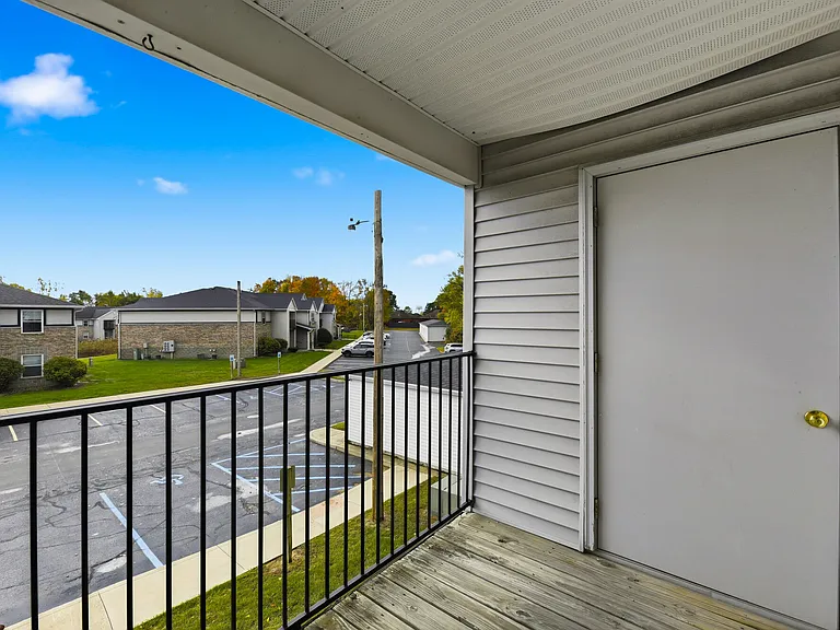 Spring Lake Apartments — Photo 7