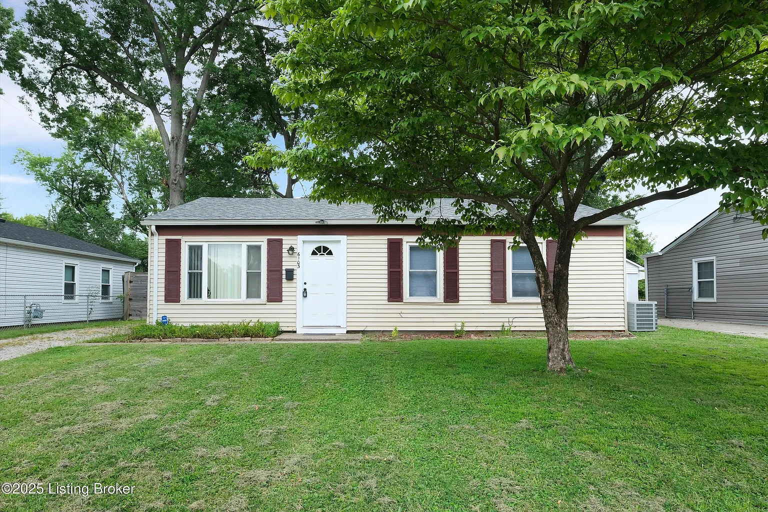 6103 Loretta St photo 1