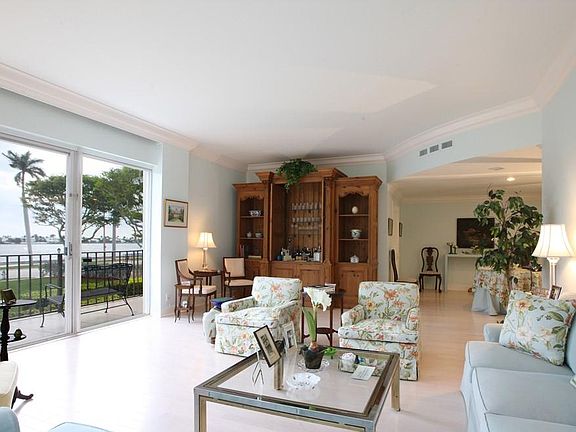4th image of 1801 S Flagler Dr APT 103