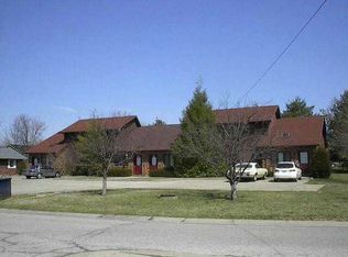 201-203 Crestview Dr, Vincennes, IN 47591