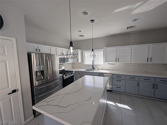 4th image of 6441 Iguassu Falls Rd