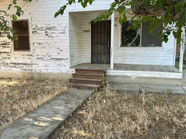 125 E Mariposa St, Avenal, CA 93204