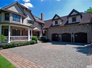 69 Laurel Hill Rd, Centerport, NY 11721