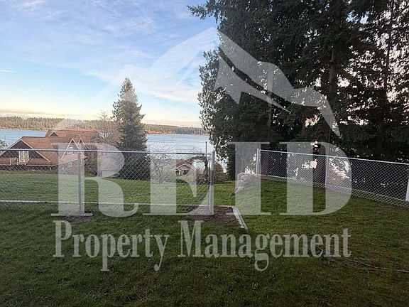 4th image of 8876 Utah St NE #A