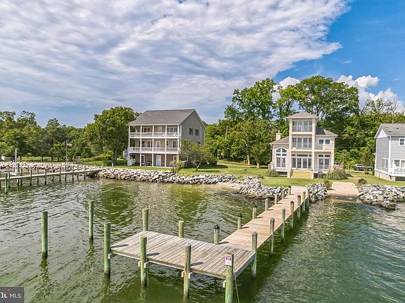 3rd image of 18995 Little Pond Ln