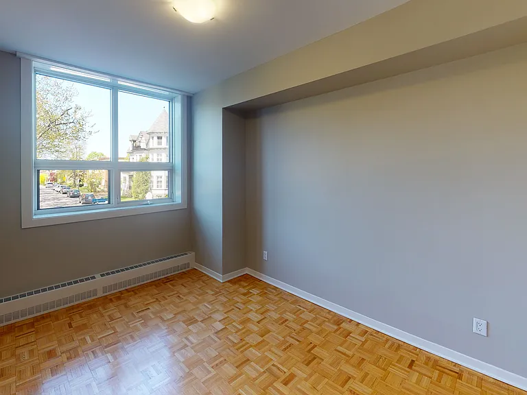 111 Wurtemburg St — Photo 39
