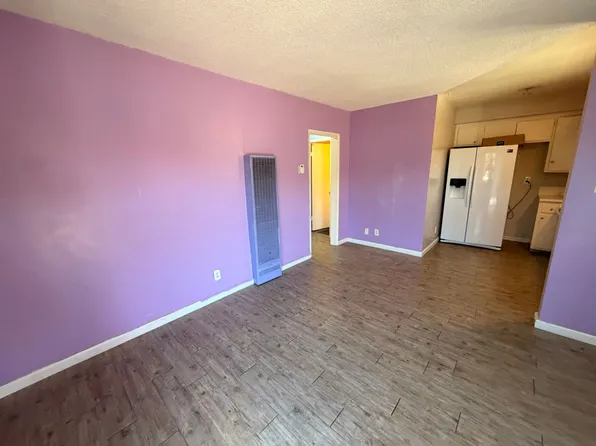 NewB LA T 4730, 4730 W 118th St APT 02, Hawthorne, CA 90250