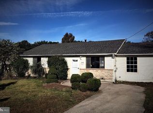 60 Girard Ave, Sicklerville, NJ 08081