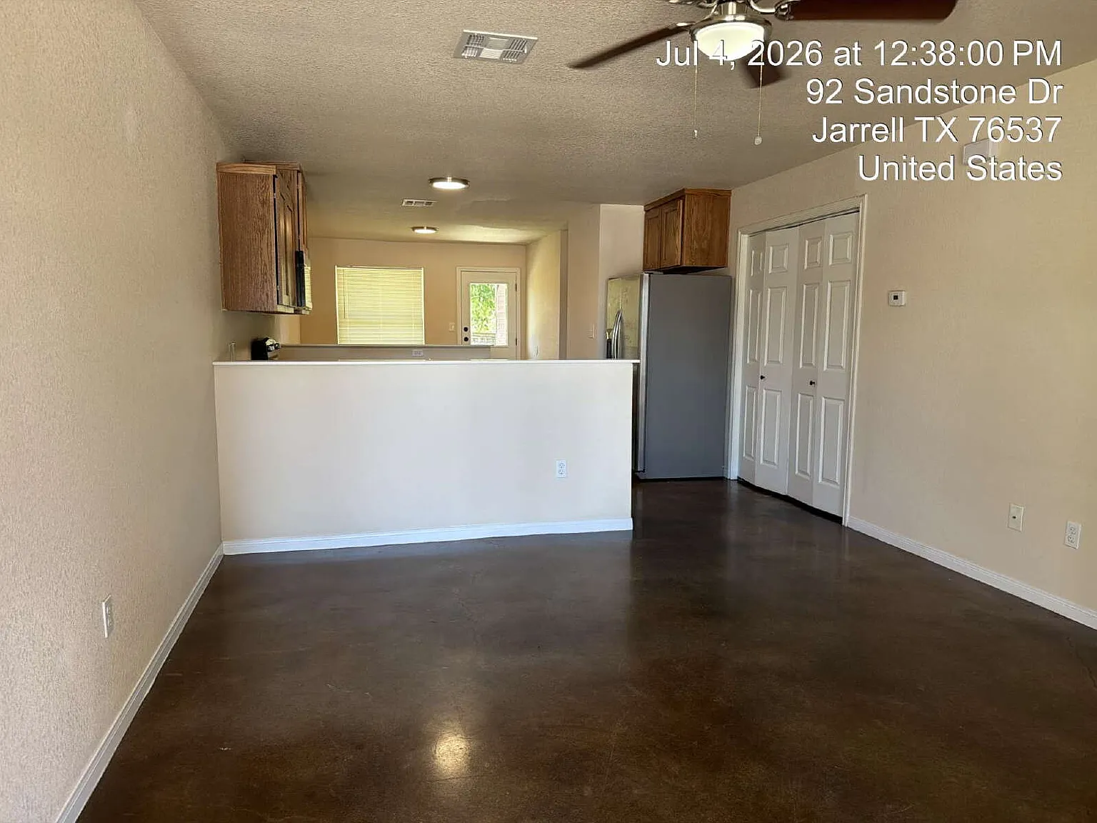 3 bed, 2.0 bath, 1150 sqft, $1,275 — Photo 2