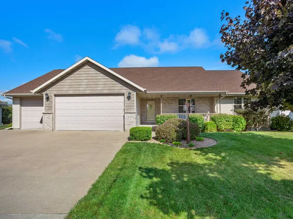 530 Cecelia St, Combined Locks, WI 54113
