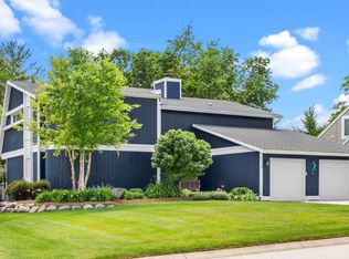 1736 Miller Ct, Lake Geneva, WI 53147