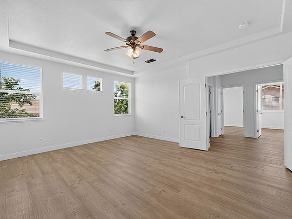 4th image of 2948 Fescue Way
