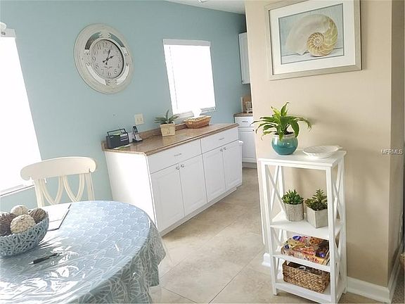 5th image of 402 Dorchester Pl APT 30