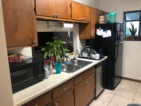 5th image of 126 Whetherbine Way W