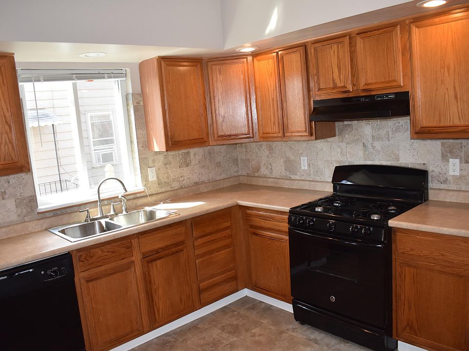 195 Clinton LLC 19 1/2 Clinton Ave Norwalk CT Zillow