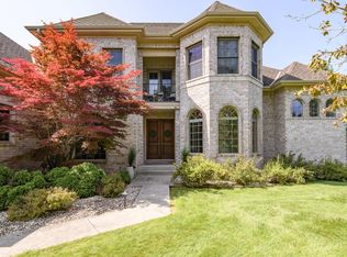 10935 N Oriole LANE, Mequon, WI 53092
