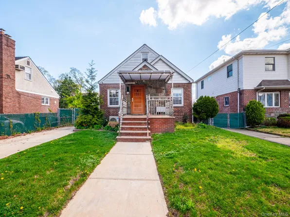 6525 167th Street, Fresh Meadows, NY 11365
