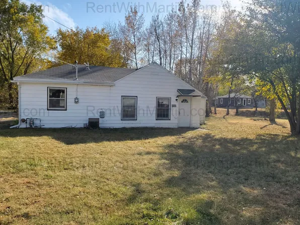 812 E End Ave, Evansdale, IA 50707