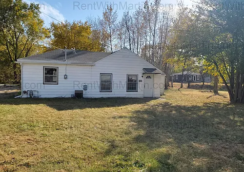 812 E End Ave Photo 1