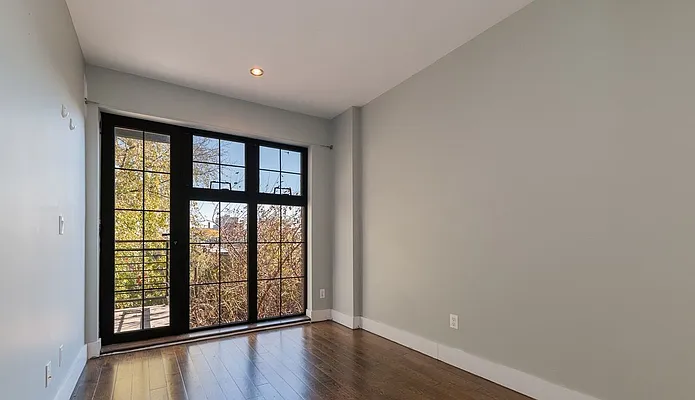 Rented by Nooklyn NYC LLC | media 11