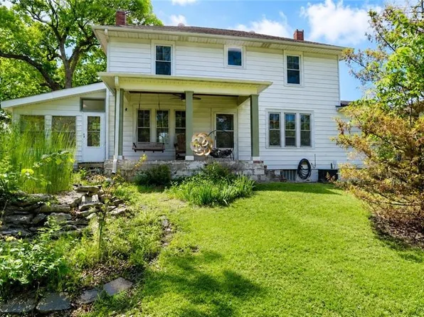 2209 NE 39th Ter, Kansas City, MO 64116