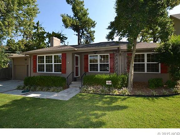 2nd image of 2509 S Columbia Pl