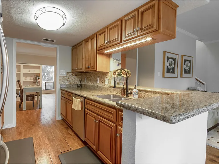 1802 Stoney Brook Dr #104 — Photo 13