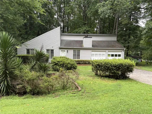 5506 Vaughn Rd, Woodstock, GA 30188